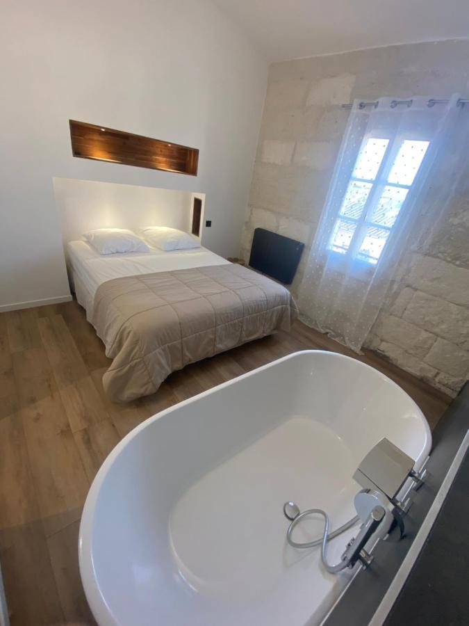 Loft Spacieux Au Coeur Des Remparts D'إج مورت المظهر الخارجي الصورة